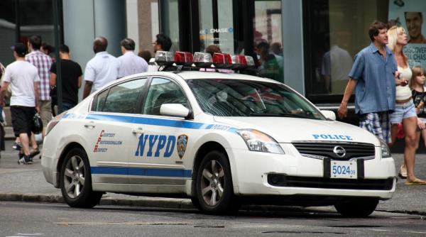 atac impotriva resedintei unui rabin in apropiere de new york mai multi raniti