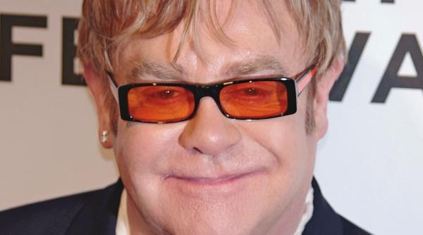 elton john doneaza un milion de dolari pentru stingerea incendiilor din australia