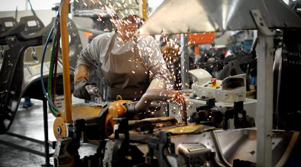 sapte pericole care pandesc economia romaneasca in 2020