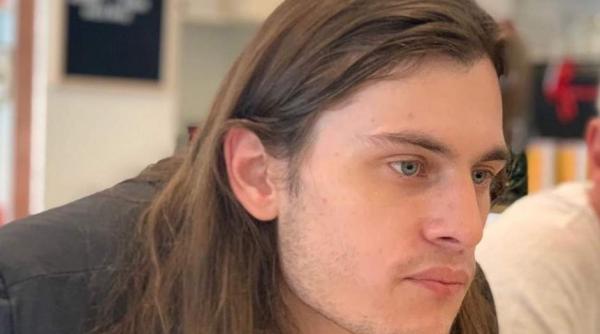 tragedie in lumea filmului cunoscut din serialul american horror story talentatul actor a murit la 27 de ani