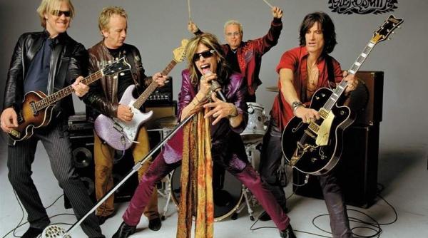 invitati surpriza la concertul aniversar al legendarei trupe rock aerosmith