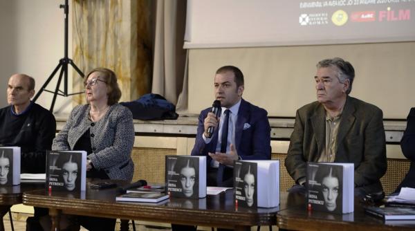 marea actrita irina petrescu evocata de personalitati din lumea culturala la institutul cultural roman