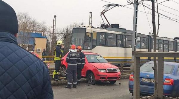 tramvaiele liniei 41 sunt blocate in statia pod ciurel
