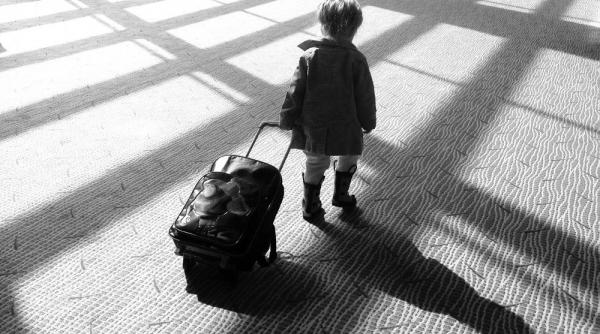 circa 600 000 de copii romani traiesc in alt stat ue