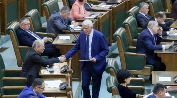 demisie la varful senatului