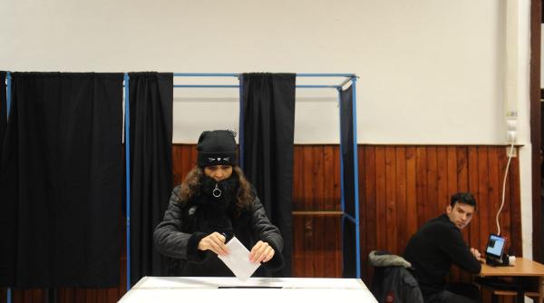 ordonanta pentru anticipate neconstitutionala actul incalca referendumul lui basescu din anul 2009