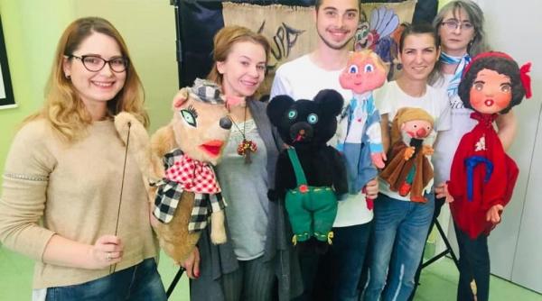 teatru de papusi pentru copiii bolnavi