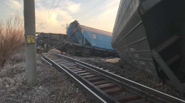 tren de marfa deraiat calatorii care circula cu trenurile pe ruta craiova bucuresti transbordati cu autocarele intre statiile draganesti olt si caracal