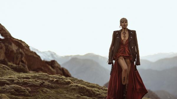 vedete internationale eurovision song contest pe scena finalei nationale din 1 martie loreen ulrikke si sandro pe scena show ului de la sala sporturilor din buzau