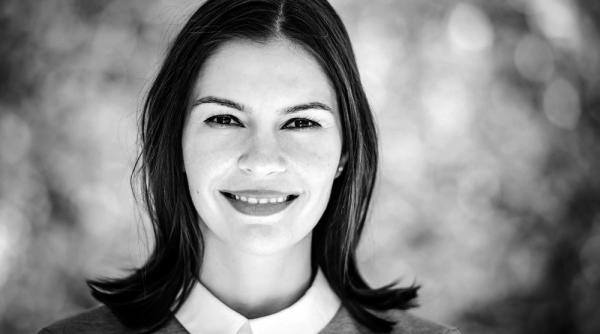 afacerea romaneasca cu bijuterii din aur