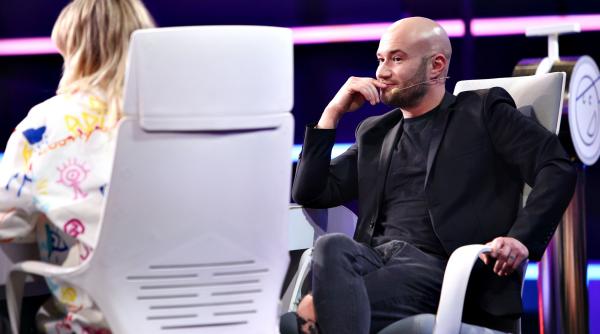 mihai bendeac este primul jurat care foloseste maneta in cel de al optulea sezon iumor