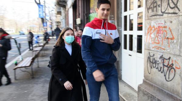 inconstienta multi romani nu respecta autoizolarea si au iesit din casa cu riscul de a i imbolnavi pe altii unii se aleg cu dosar penal