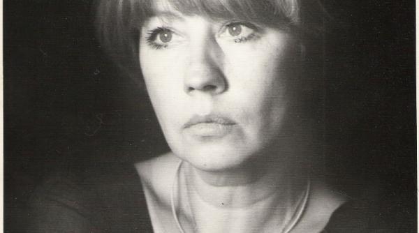 doliu in teatrul romanesc a murit cunoscuta actrita carmen galin