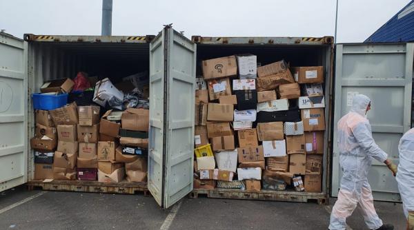 marea britanie continua sa trimita deseuri inca sapte containere descoperite in portul constanta