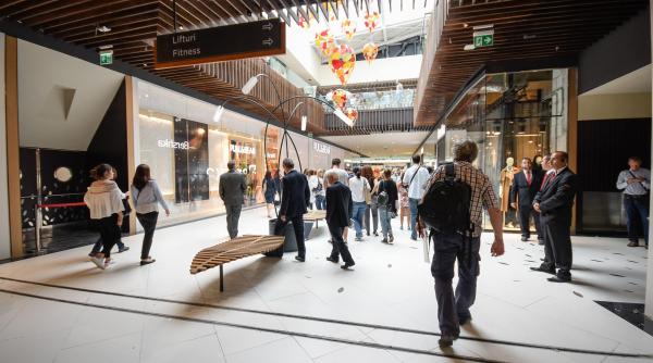 coronavirus primul mall din bucuresti care se inchide