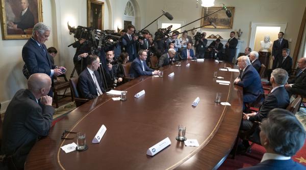 sua pe picior de razboi cu un inamic invizibil