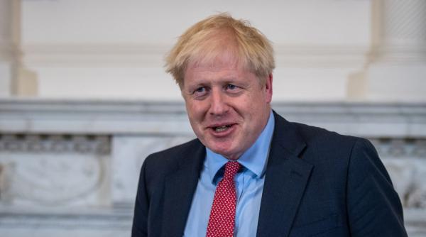 tatal premierului britanic boris johnson daca trebuie sa merg la carciuma voi merge la carciuma