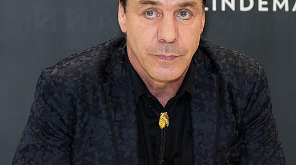 solistul trupei rammstein la terapie intensiva dupa ce a fost diagnosticat cu coronavirus