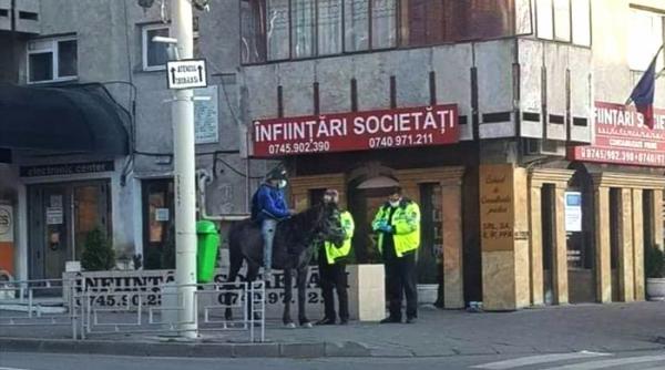 familia tanarului impins de saracie si coronavirus sa mearga calare la maternitate s a reunit