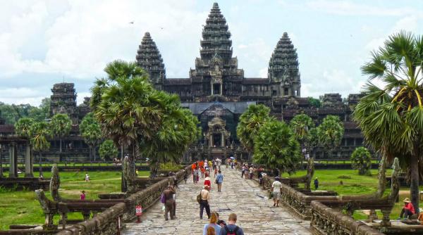 cambodgia inchide cazinourile si suspenda exporturile de orez