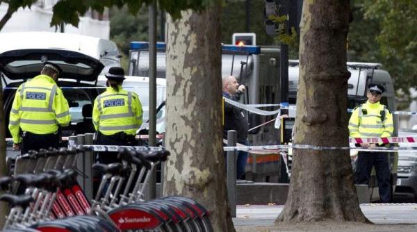 britanicii sunt nemultumiti ca politistii fac exces de zel in aplicarea interdictiilor de circulatie