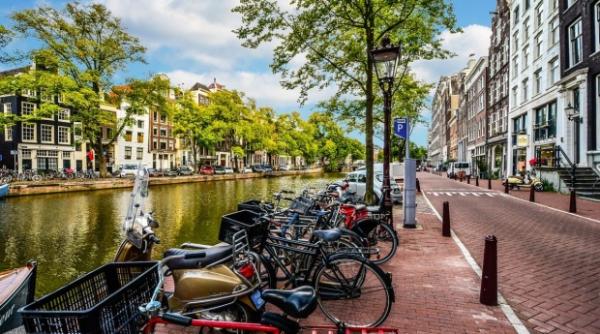 restrictiile impuse in olanda au redus la jumatate rata infectarilor cu coronavirus