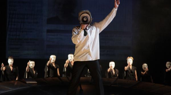 scene dintr o casnicie si prometeu inlantuit pe canalul youtube al teatrului national timisoara