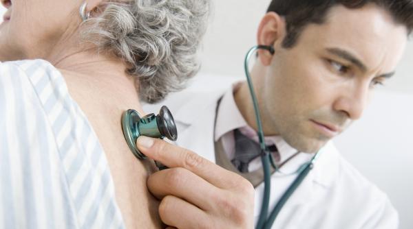 medicii de familie vor si ei stimulentul de 2 500 de lei pe luna