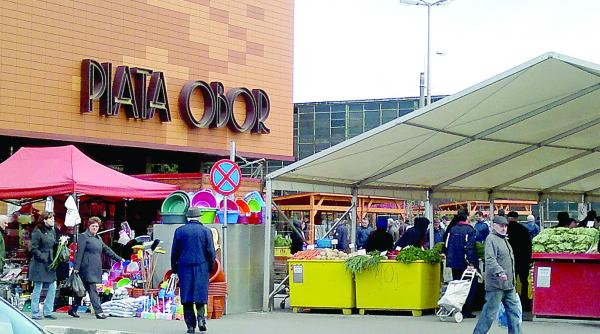 aglomeratie in piata obor din capitala jandarmii au restrictionat accesul