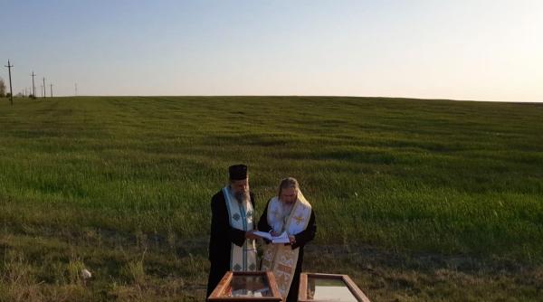 arhiepiscopul tomisului le cere preotilor sa mearga pe camp si sa oficieze slujbe speciale pentru ploaie