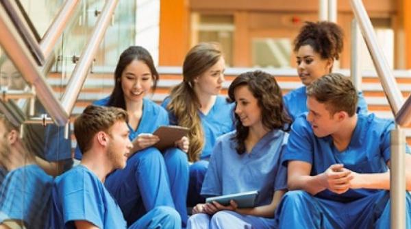 peste 2 800 de liceeni vor participa la simularea admiterii la facultatea de medicina carol davila