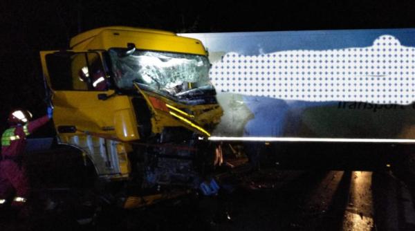 accident mortal in sighisoara ciocnire intre un microbuz si un tir a fost lnsat codul rpsu