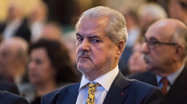 adrian nastase i a dat in judecata pe iohannis si pe orban dupa ce a ramas fara steaua romaniei