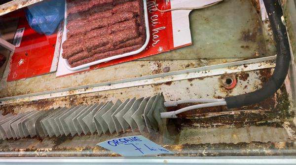 control anpc in piete carne stricata si fructe mucegaite