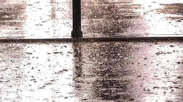 prognoza speciala pentru bucuresti ploi torentiale grindina si posibil vijelii