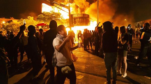 stare de urgenta la los angeles