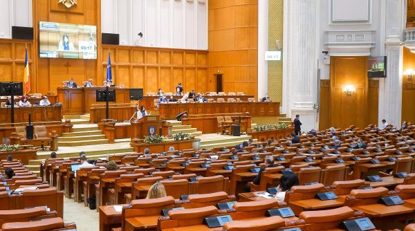 astazi senatorii si deputatii isi impoziteaza si indemnizatiile pentru limita de varsta