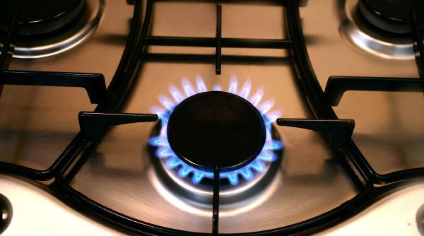 pretul gazelor pentru consumatorii casnici a ajuns la jumatate pe piata libera