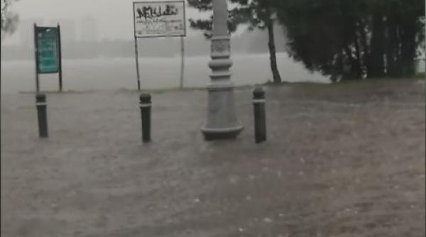 rupere de nori in capitala strazi si case inundate in bucuresti