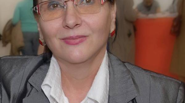 eliza roha autoarea cartii politiste asasinat la cracovia care apare maine cu jurnalul primul roman l am scris la 54 de ani