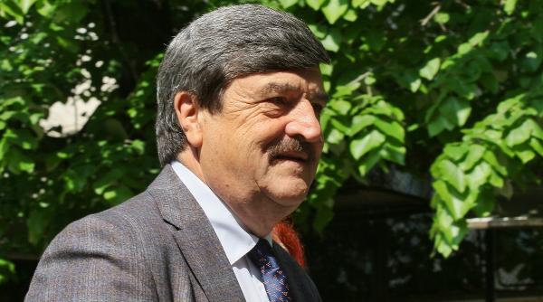 toni grebla in carti pentru un post de conducere la consiliul legislativ