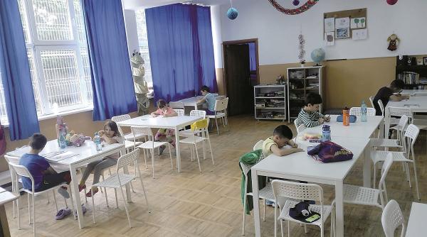 scoala de vara pentru copiii de la tara