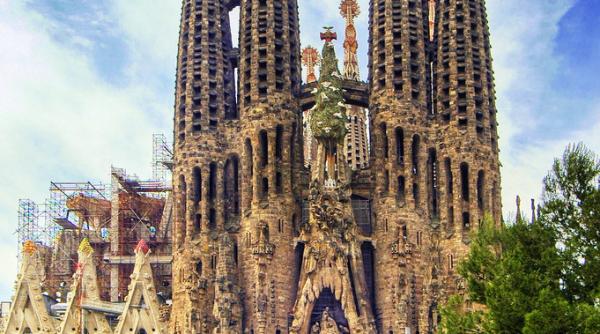 sagrada familia redeschisa dupa patru luni