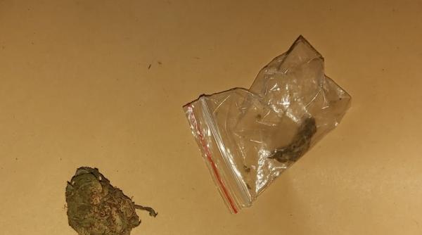 actiune de amploare in vama veche 12 persoane au fost prinse cu droguri