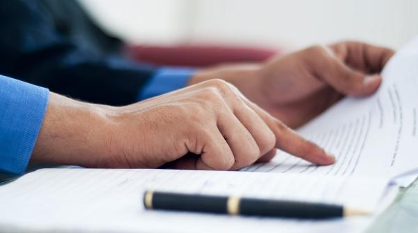 angajatii din ministerul culturii lasati fara contract colectiv de munca