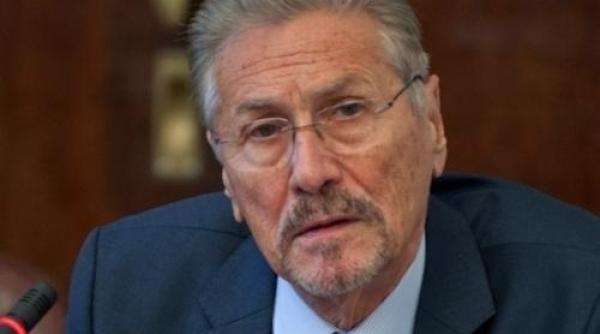 fostul presedinte emil constantinescu a ajuns la spital a fost operat de urgenta