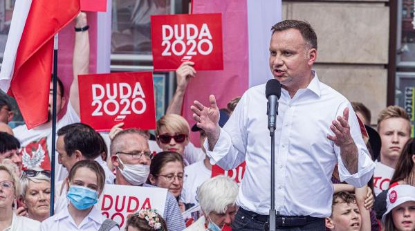 alegeri polonia consevatorul andrzej duda a castigat un nou mandat de presedinte