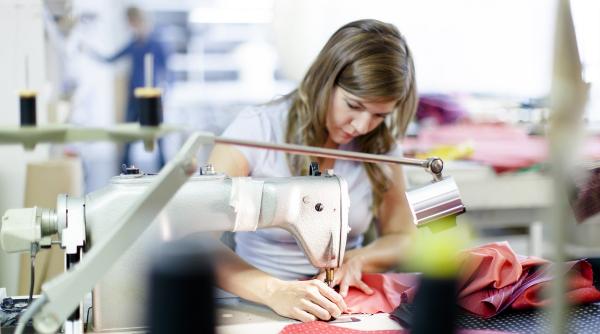 patronii au inventat somajul tehnic la locul de munca