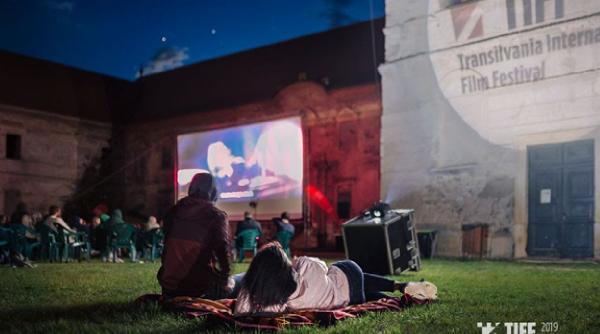 cum va fi organizat tiff 2020 proiectii exclusiv in aer liber in peste 10 locatii din cluj