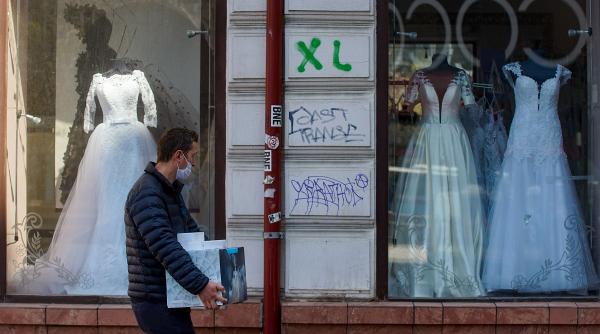 masca distantarea si igiena mainilor ne vor feri de o catastrofa sanitara